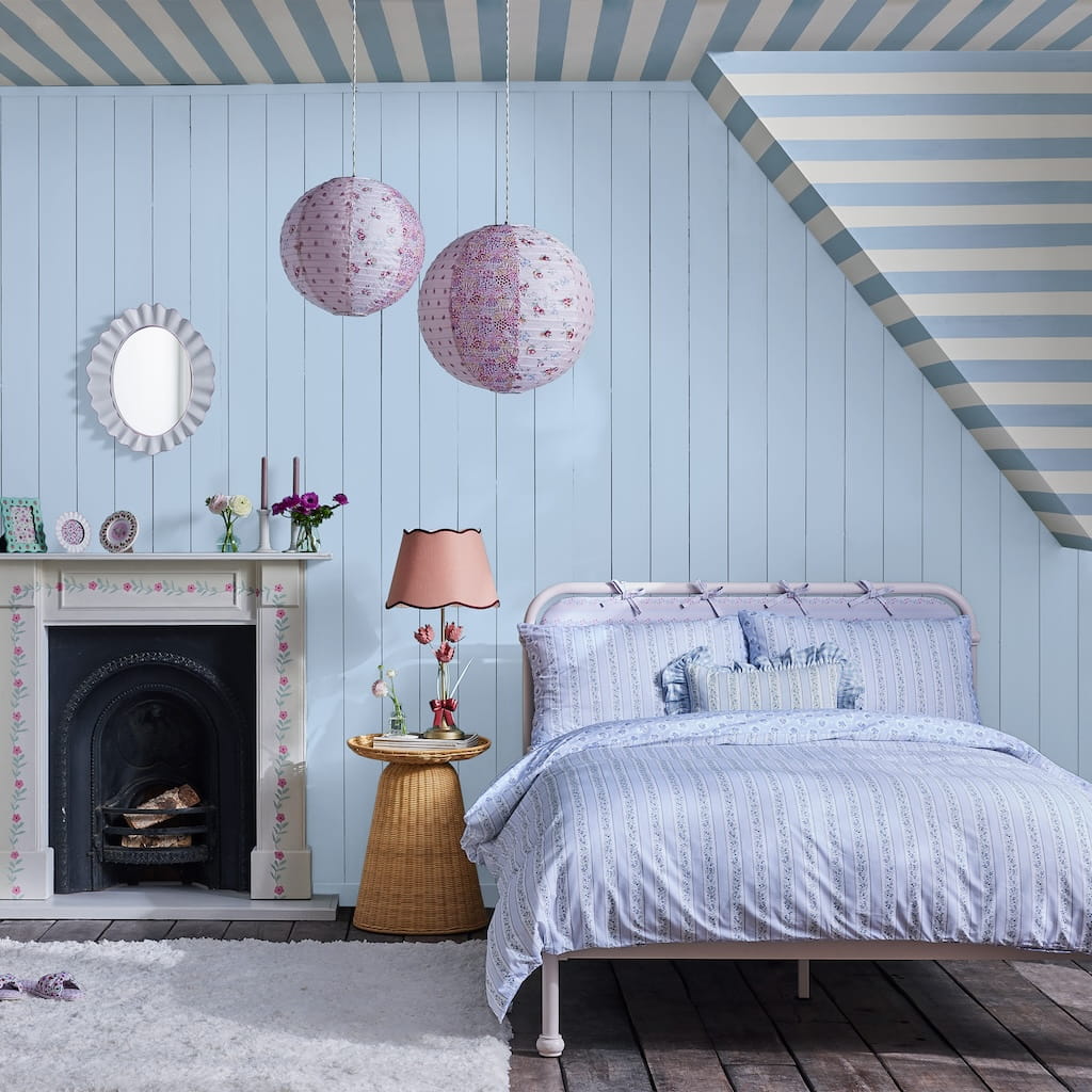 125517 - Cath Kidston - Cath Kidston Canopy Stripe Blue Wallpaper - Decor Warehouse