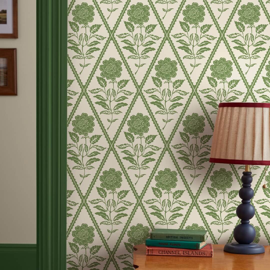 128911 - Joules - Joules Juliet Floral Print Cream & Green Wallpaper - Decor Warehouse