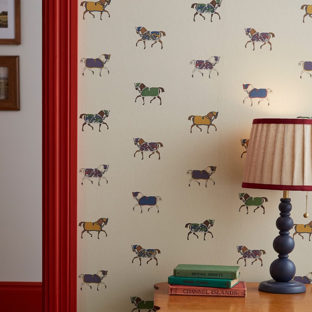 128905 - Joules - Joules Regal Horse Print Cream / Multi Wallpaper - Decor Warehouse