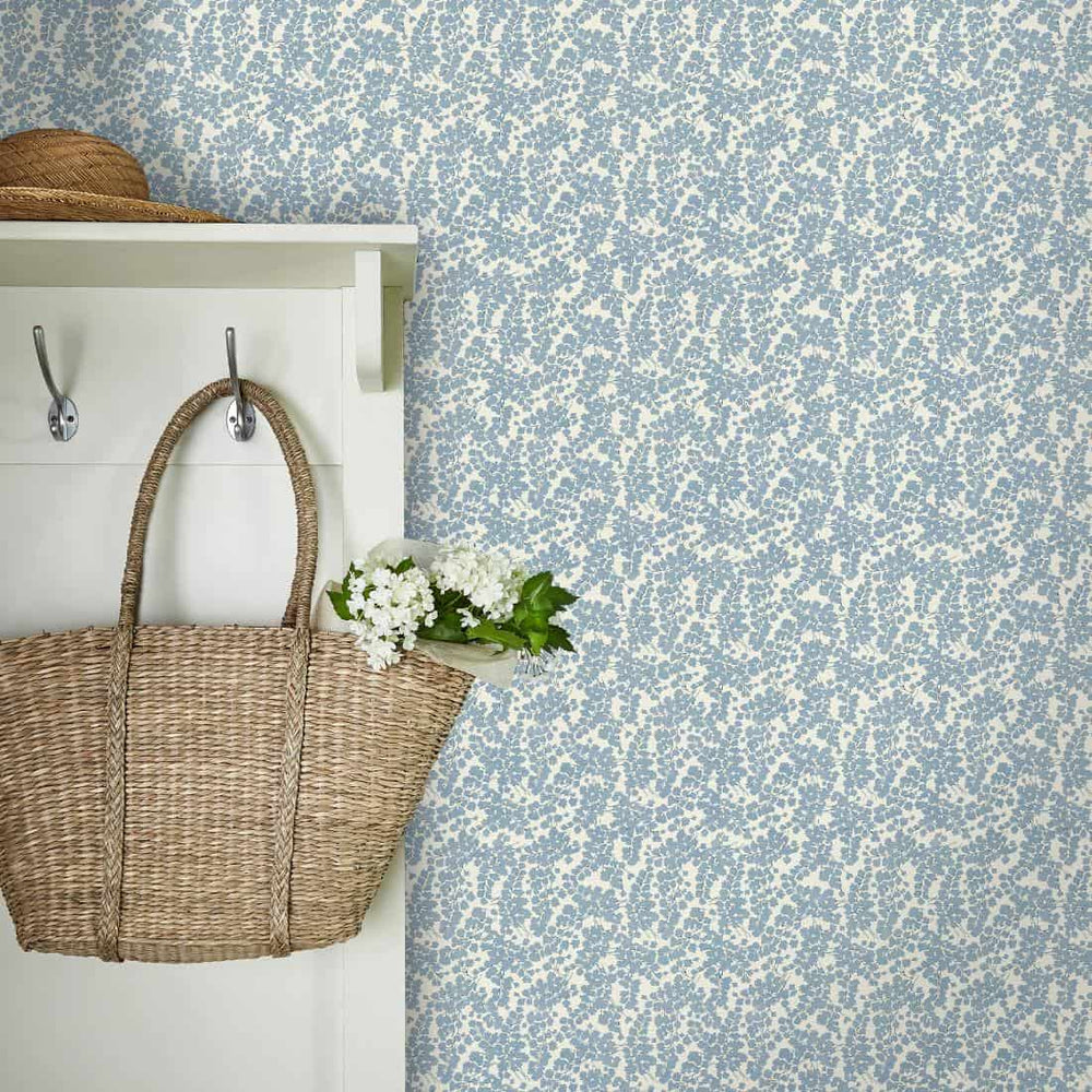 122743 - Laura Ashley - Laura Ashley Cariad Spray Newport Wallpaper - Decor Warehouse