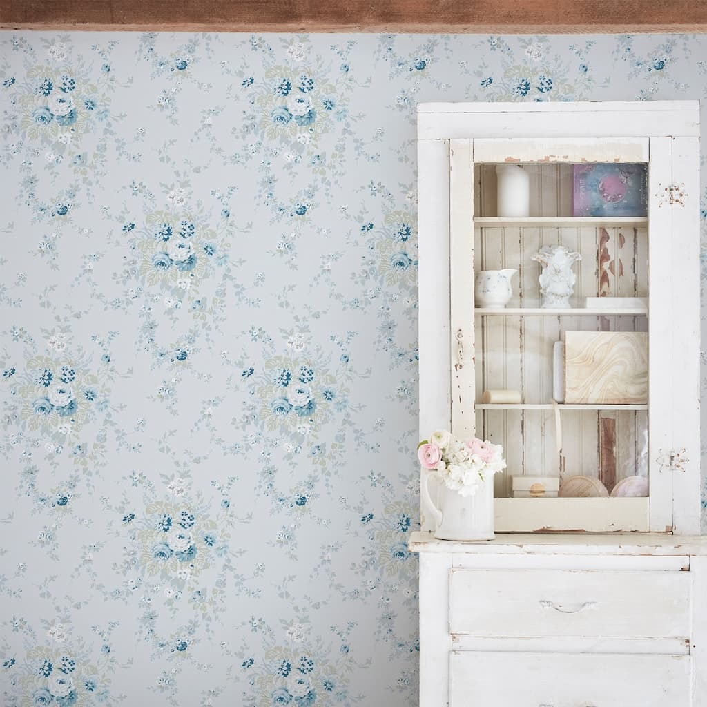 125128 - Shabby Chic by Rachel Ashwell - Shabby Chic by Rachel Ashwell Garden Floral Soft Blue wallpaper - Decor Warehouse