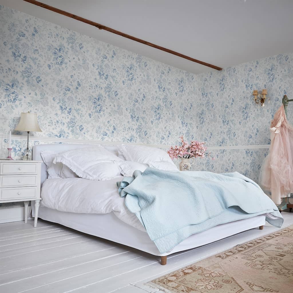 125109 - Shabby Chic by Rachel Ashwell - Shabby Chic by Rachel Ashwell Romantic Rose Blue Wallpaper - Decor Warehouse