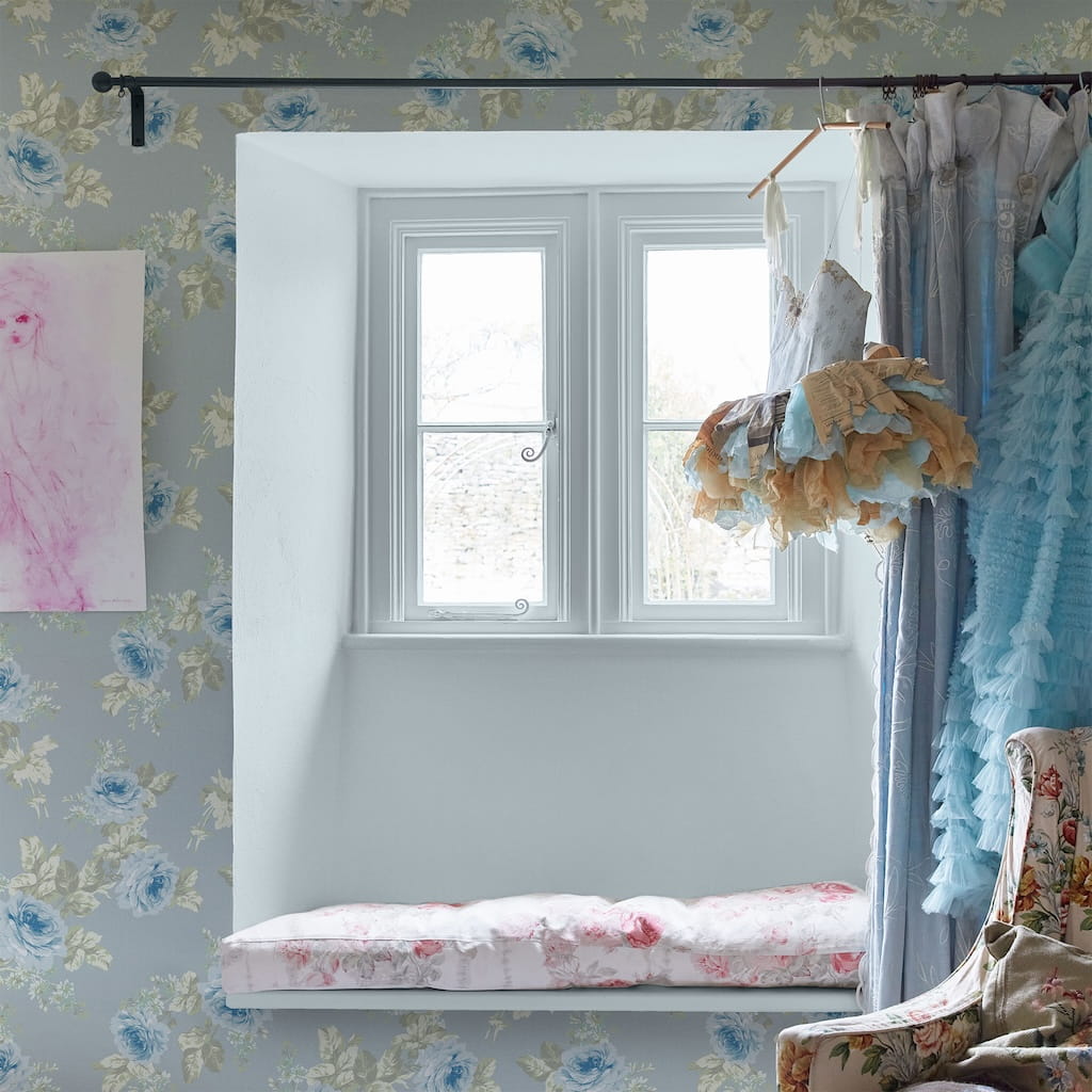 125112 - Shabby Chic by Rachel Ashwell - Shabby Chic by Rachel Ashwell Royal Bouquet Blue wallpaper - Decor Warehouse