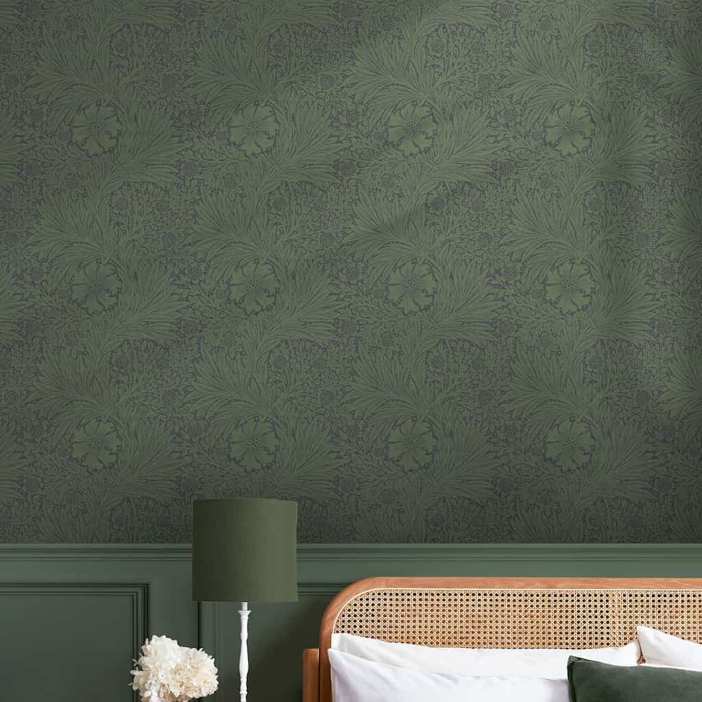 124255 - William Morris Wallpaper - William Morris At Home Marigold Fibrous Green Wallpaper - Decor Warehouse